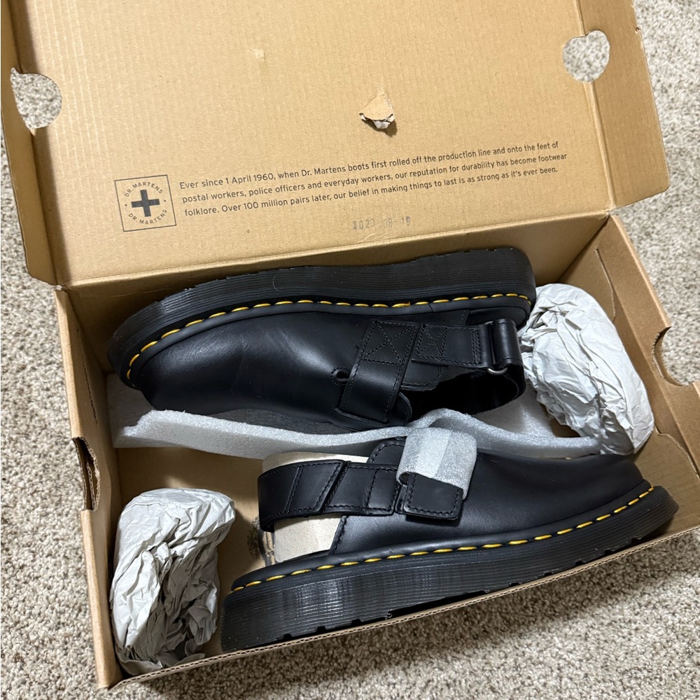 Never Worn Dr Martens Clog shoes